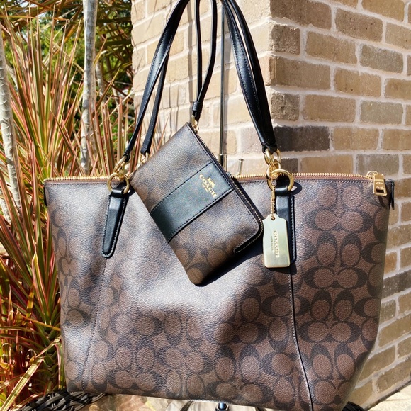 🌺🌺 Coach Large Tote brown FREE Wristlet - Picture 7 of 8